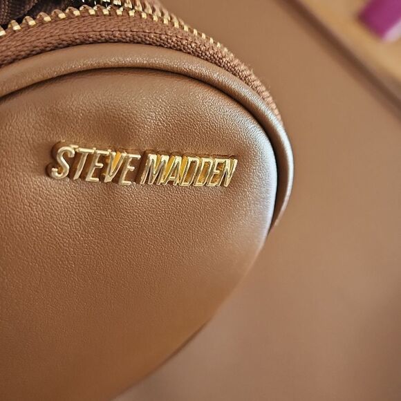 Steve Madden crossbody handbag with 2 adjustable straps - Picture 10 of 11